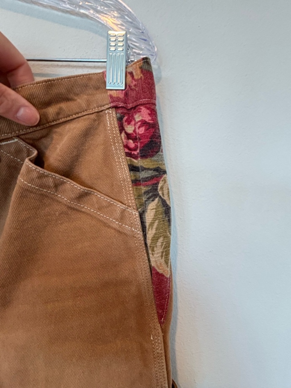 Reformation Tan Cargo Pants with Red Side Panels 107 - Picture 5 of 7